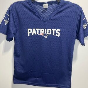 Patriots Kids Blue V-Neck Mesh Jersey Shirt Size Medium